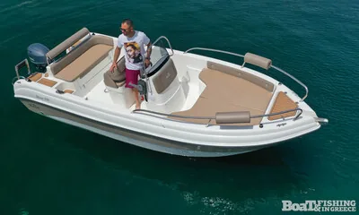 Karel Ithaca 550 motorni čamac